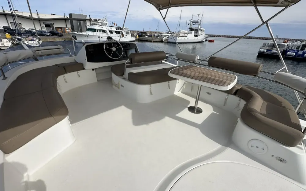 slider 18 Fountaine Pajot Cumberland 44