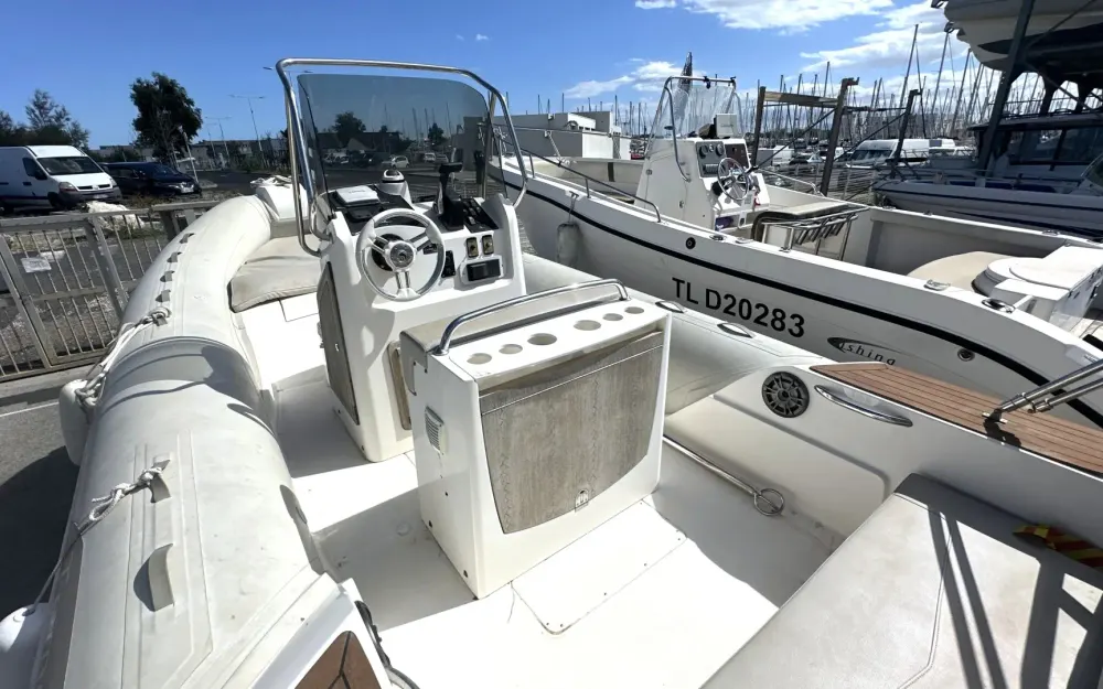 slider 4 Capelli Tempest 690