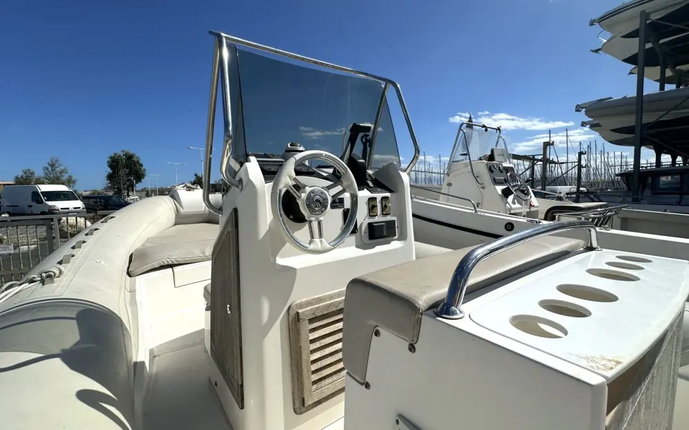 slider 6 Capelli Tempest 690