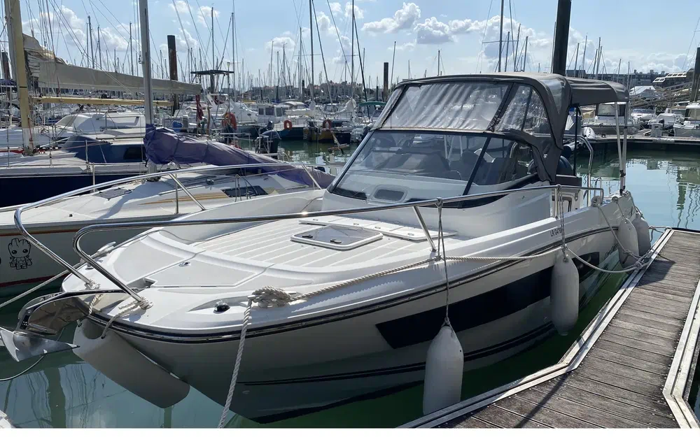 slider 0 Jeanneau Cap Camarat 7.5 WA