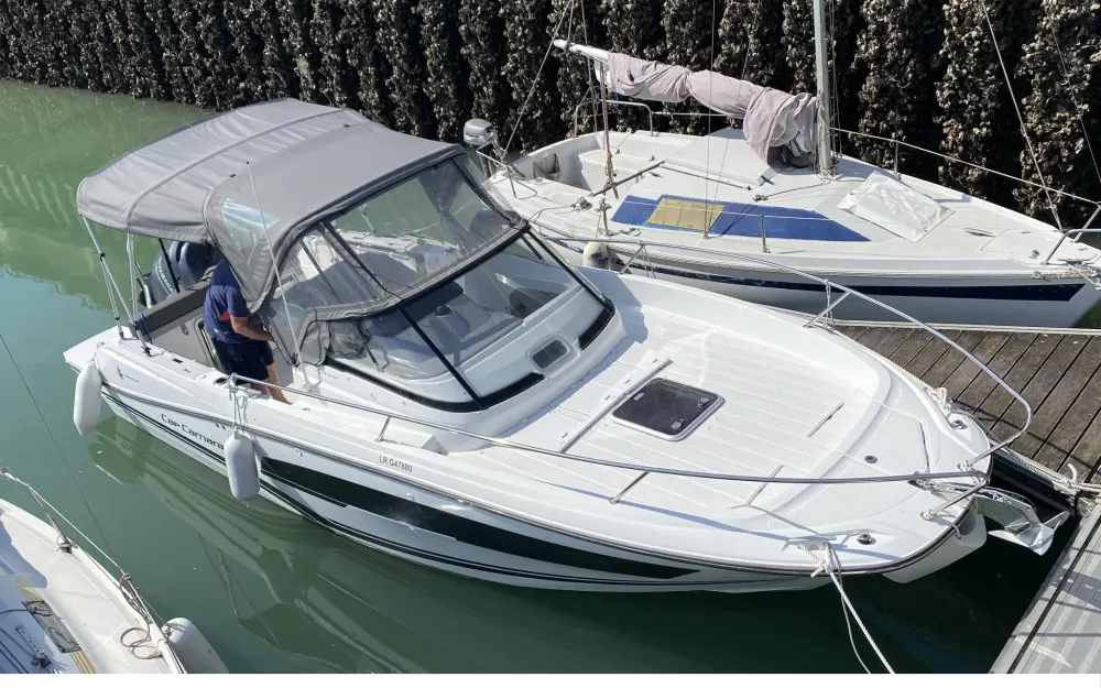slider 1 Jeanneau Cap Camarat 7.5 WA Serie 3