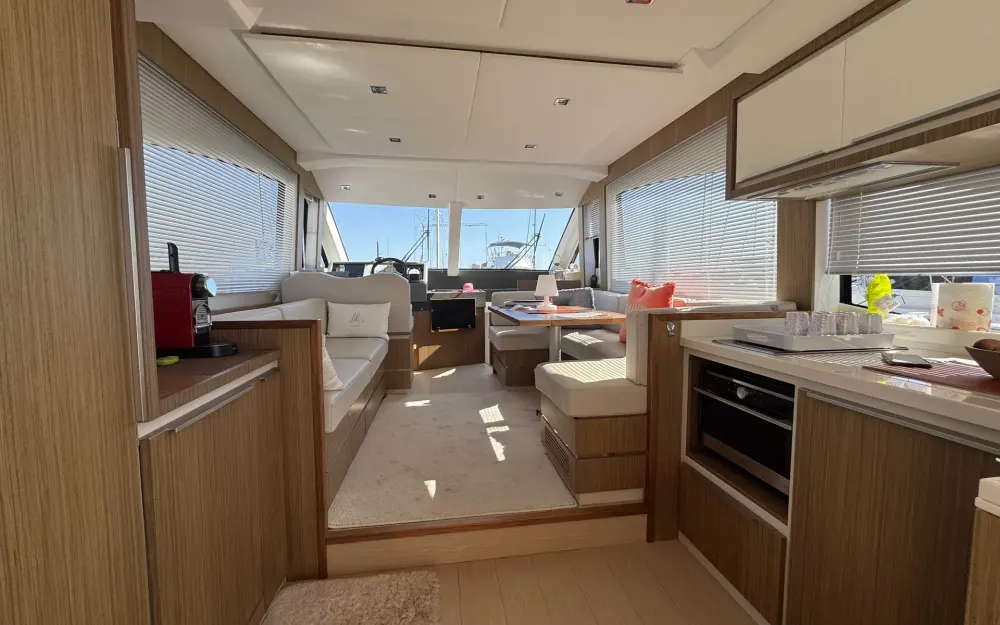 slider 9 Cayman  F520