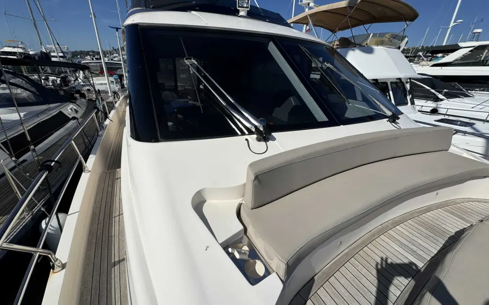 slider 8 Cayman  F520