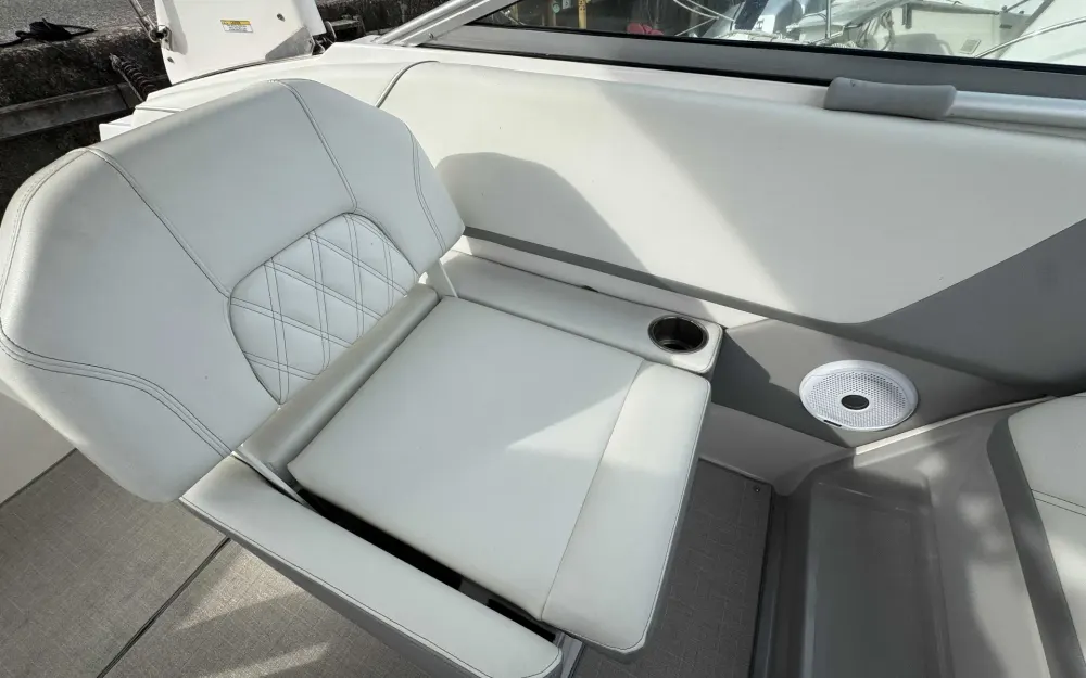 slider 8 Regal  26 Express
