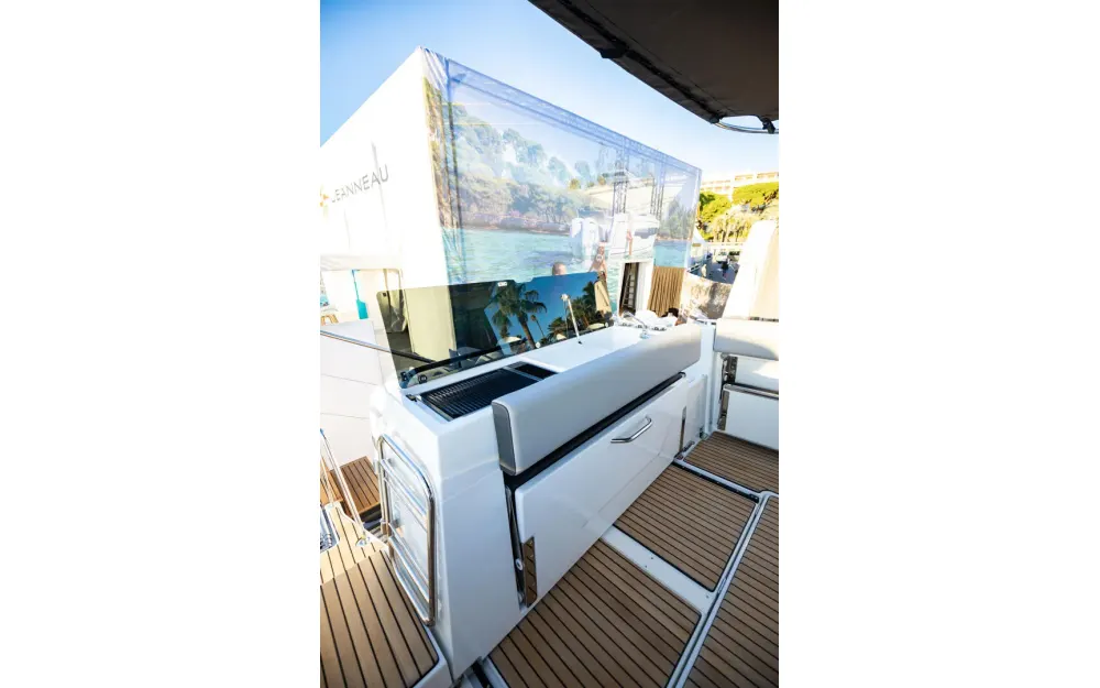 slider 2 Jeanneau Merry Fisher 895 Sport