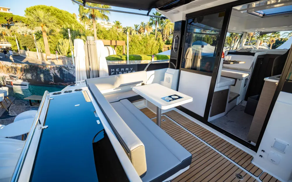 slider 5 Jeanneau Merry Fisher 895 Sport