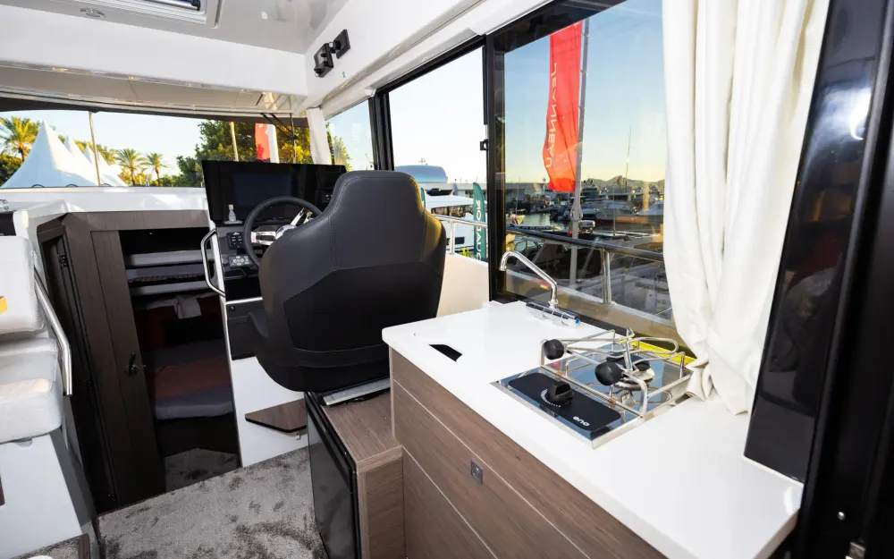 slider 8 Jeanneau Merry Fisher 895 Sport