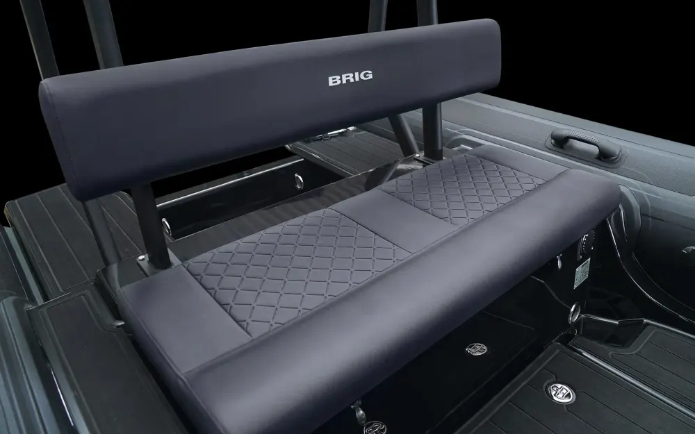 slider 9 Brig Navigator 20
