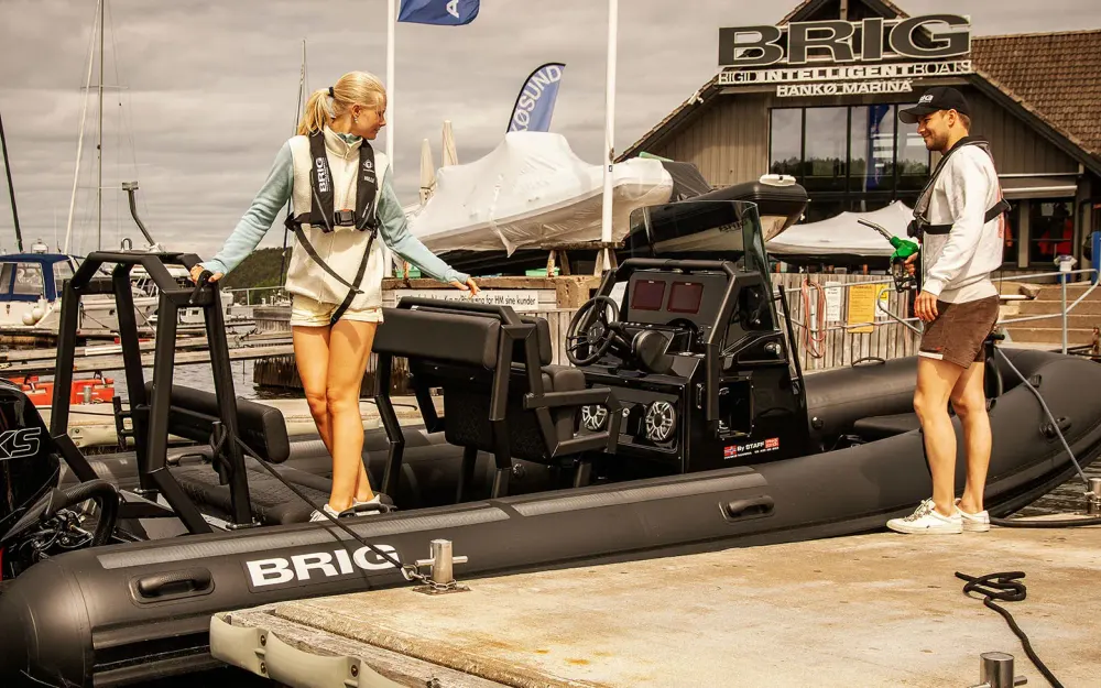 slider 4 Brig Navigator 20