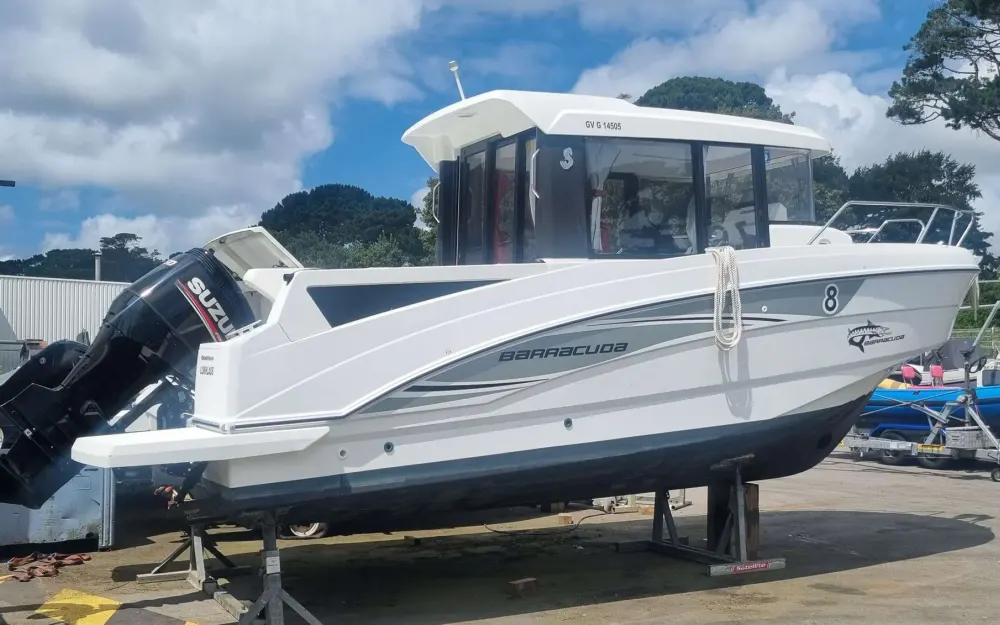 slider 2 Beneteau Barracuda 8