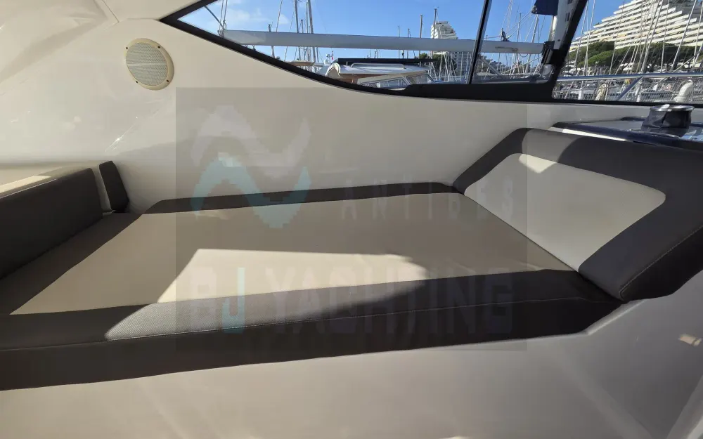 slider 9 Galeon  405 HTL