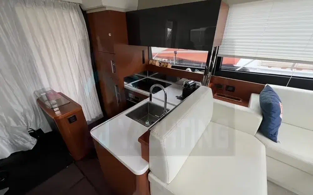 slider 3 Prestige Yachts 500 S
