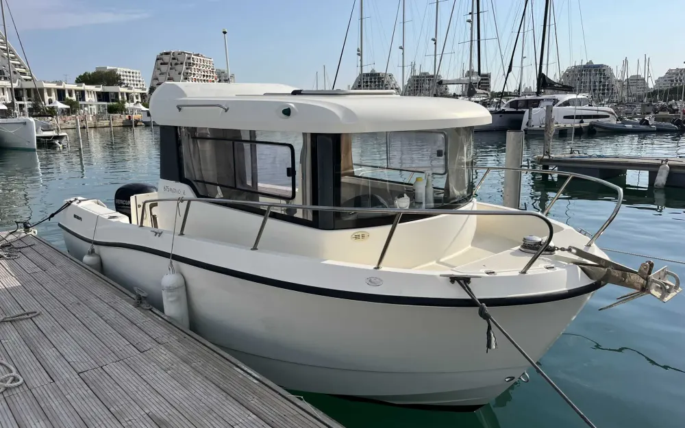 slider 0 Quicksilver  675 Pilothouse