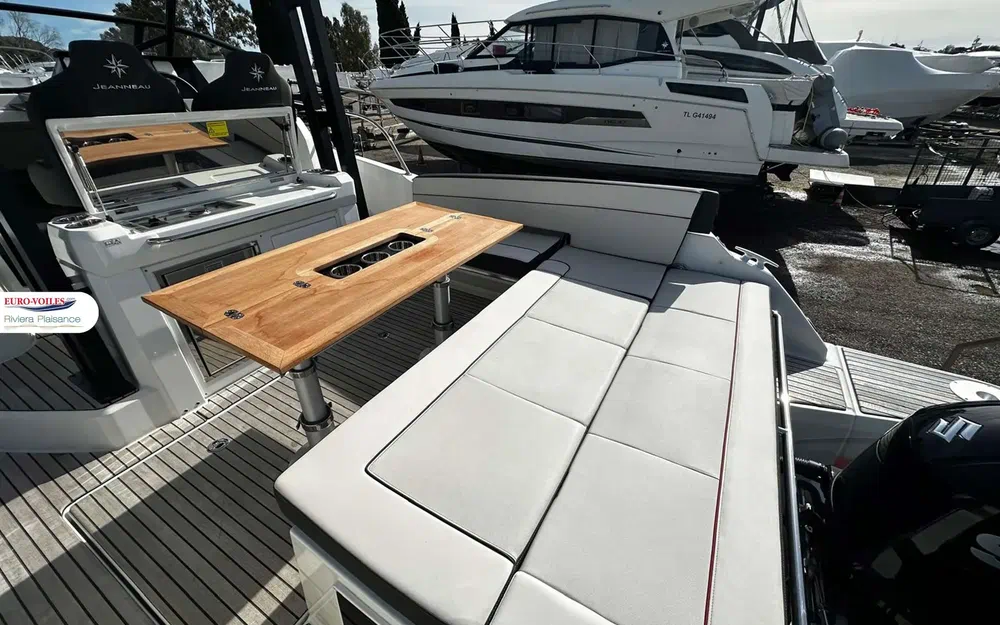 slider 10 Jeanneau Cap Camarat 9.0 WA