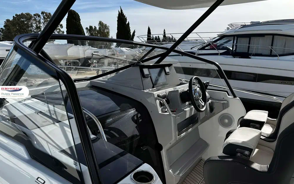 slider 4 Jeanneau Cap Camarat 9.0 WA