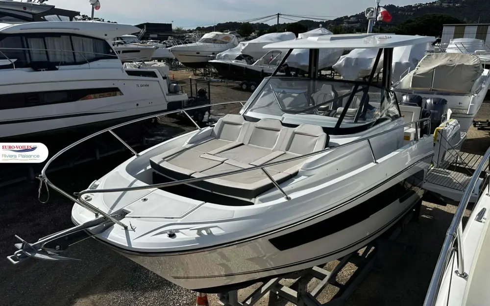 slider 7 Jeanneau Cap Camarat 9.0 WA Serie 2
