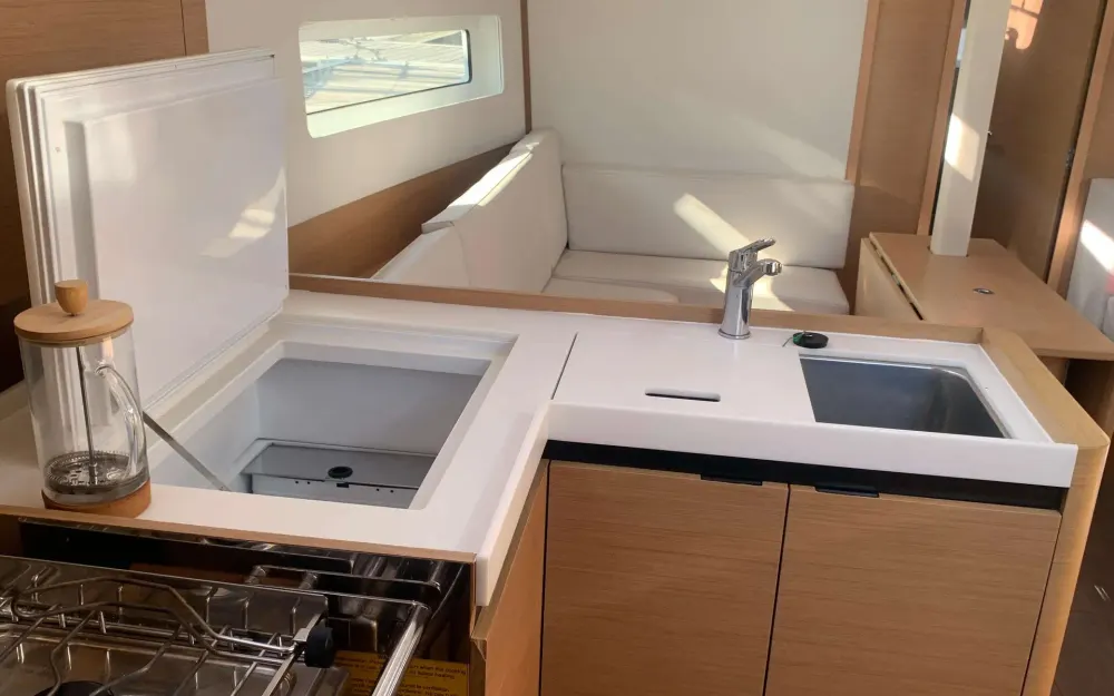 slider 15 Jeanneau Sun Odyssey 380