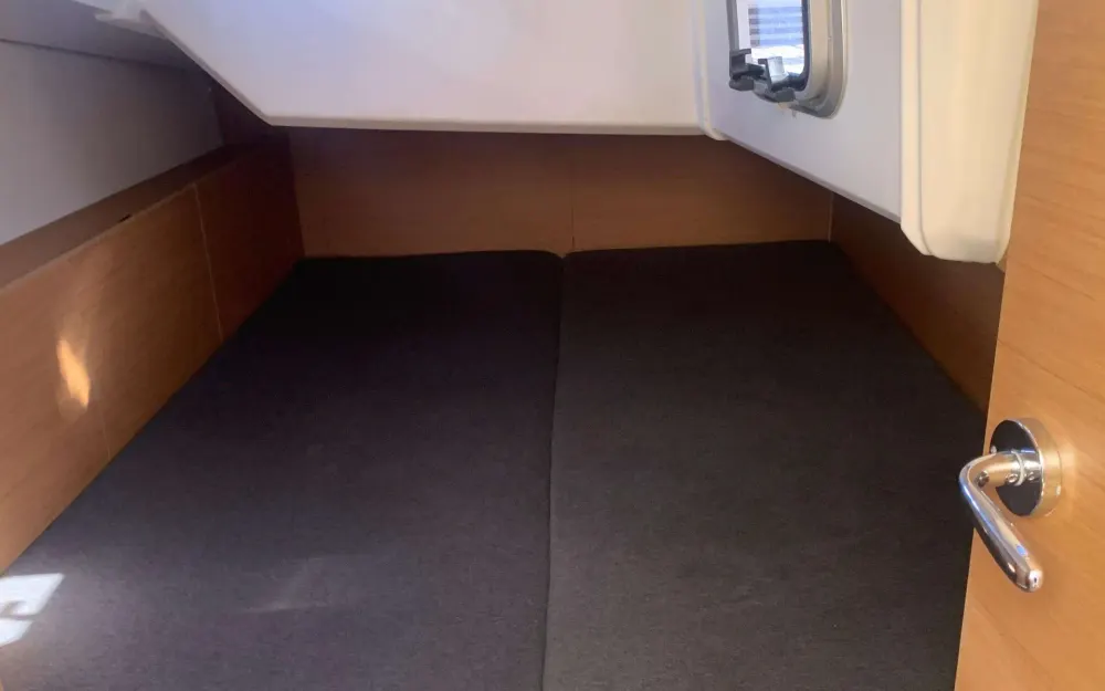 slider 17 Jeanneau Sun Odyssey 380
