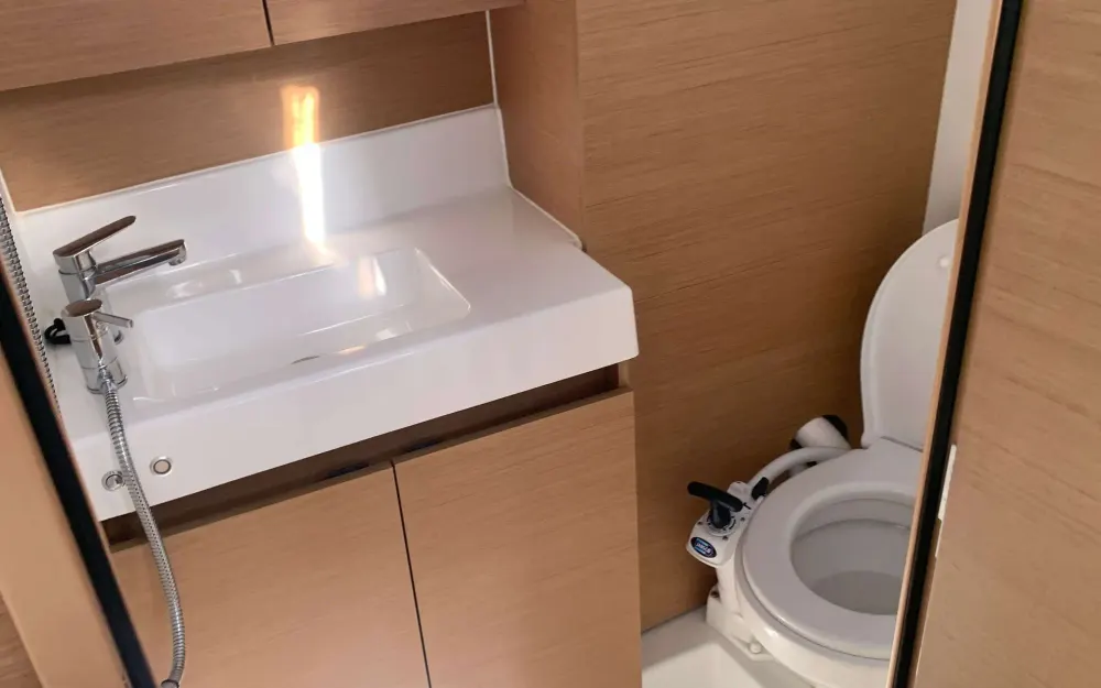 slider 18 Jeanneau Sun Odyssey 380
