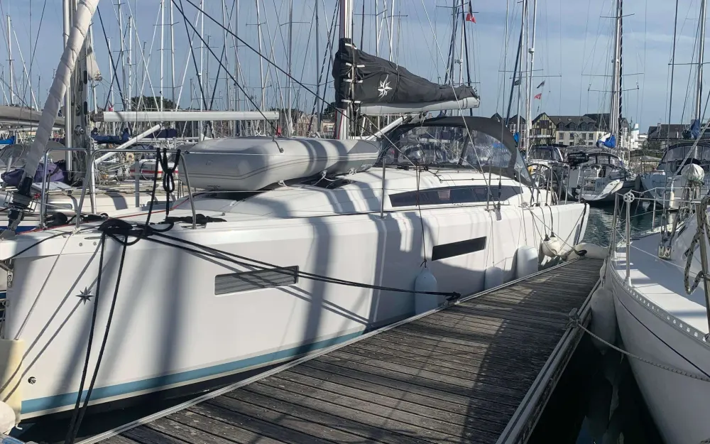 slider 1 Jeanneau Sun Odyssey 380