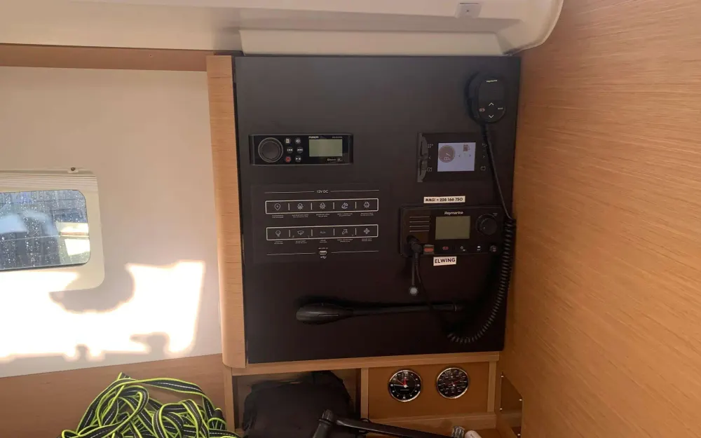 slider 19 Jeanneau Sun Odyssey 380