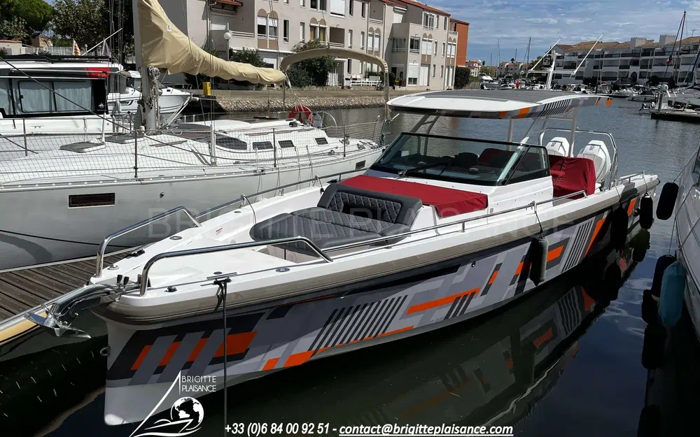 slider 10 Axopar 37 ST