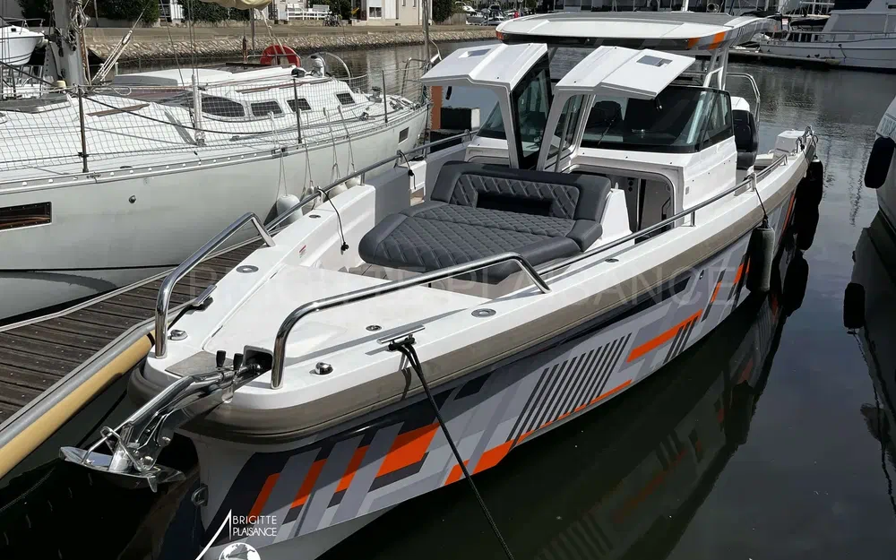 slider 8 Axopar 37 ST