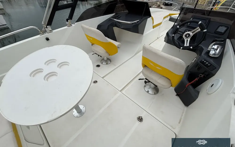 slider 7 Beneteau Flyer 6.6 SPORTdeck