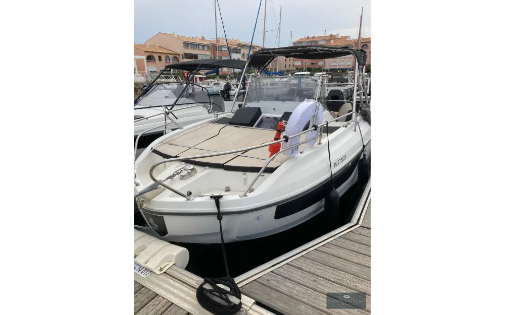 slider 1 Beneteau Flyer 7.7 SUNdeck