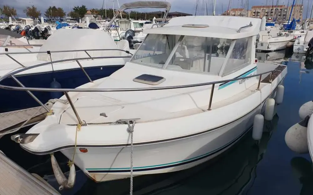 slider 0 Jeanneau Merry Fisher 610