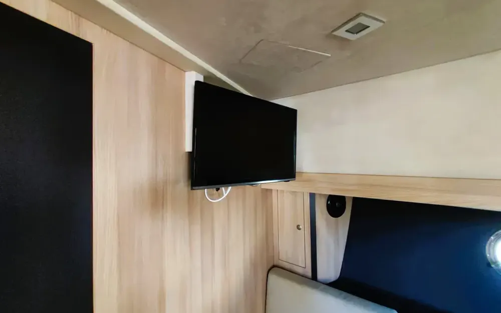 slider 21 Cranchi M 38 Hard Top