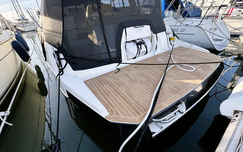 slider 1 Cranchi M 38 Hard Top