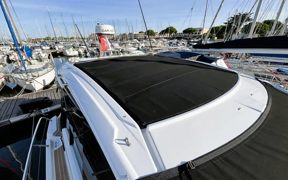 slider 7 Cranchi M 38 Hard Top