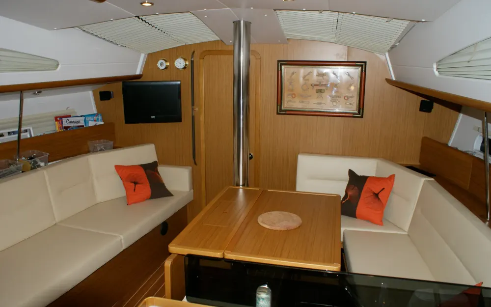 slider 2 Jeanneau Sun Odyssey 42 DS