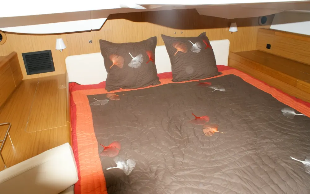 slider 4 Jeanneau Sun Odyssey 42 DS