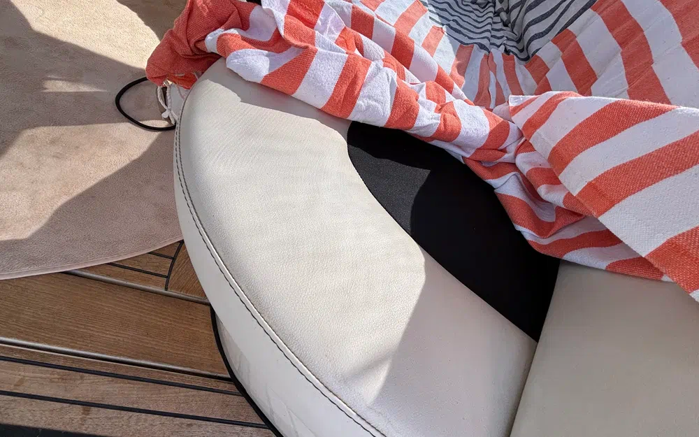 slider 11 Jeanneau Prestige 50