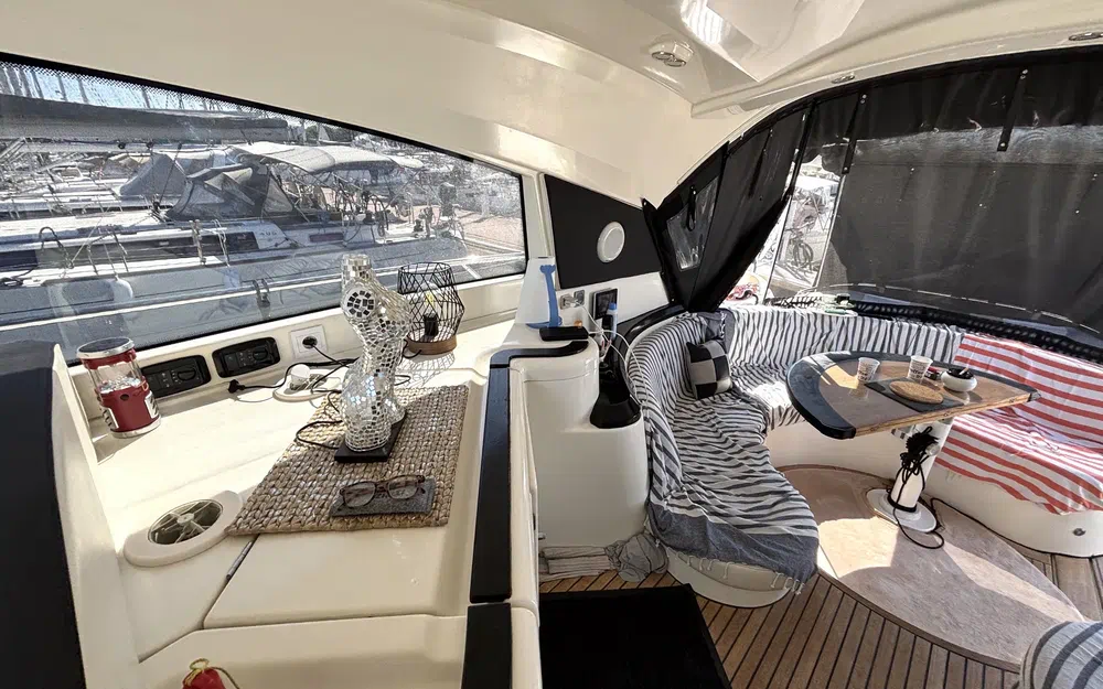 slider 13 Jeanneau Prestige 50