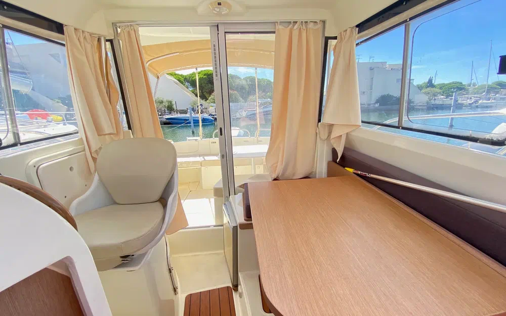 slider 18 Jeanneau Merry Fisher 725