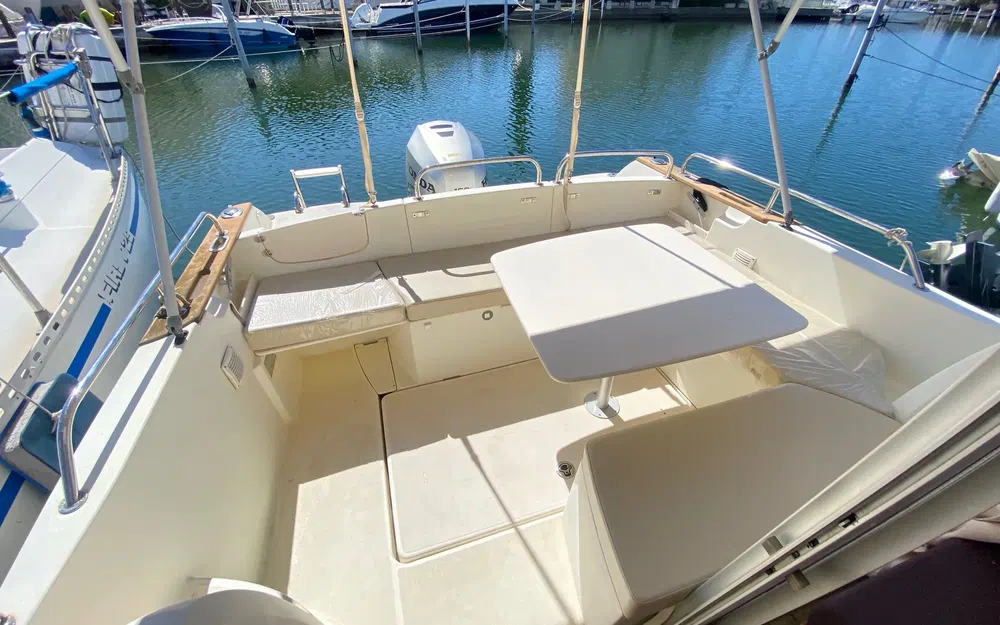 slider 19 Jeanneau Merry Fisher 725Legende