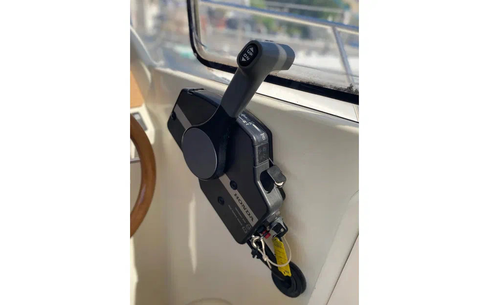 slider 7 Jeanneau Merry Fisher 725Legende