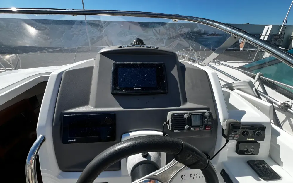 slider 11 Jeanneau Cap Camarat 8.5 WA