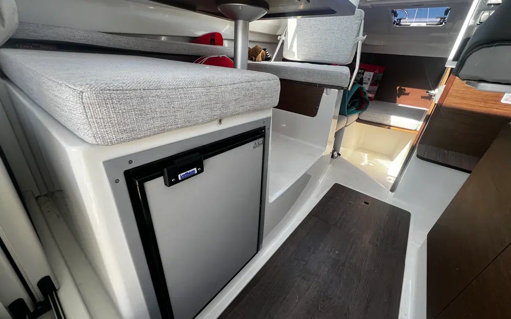 slider 14 Jeanneau Merry Fisher 695