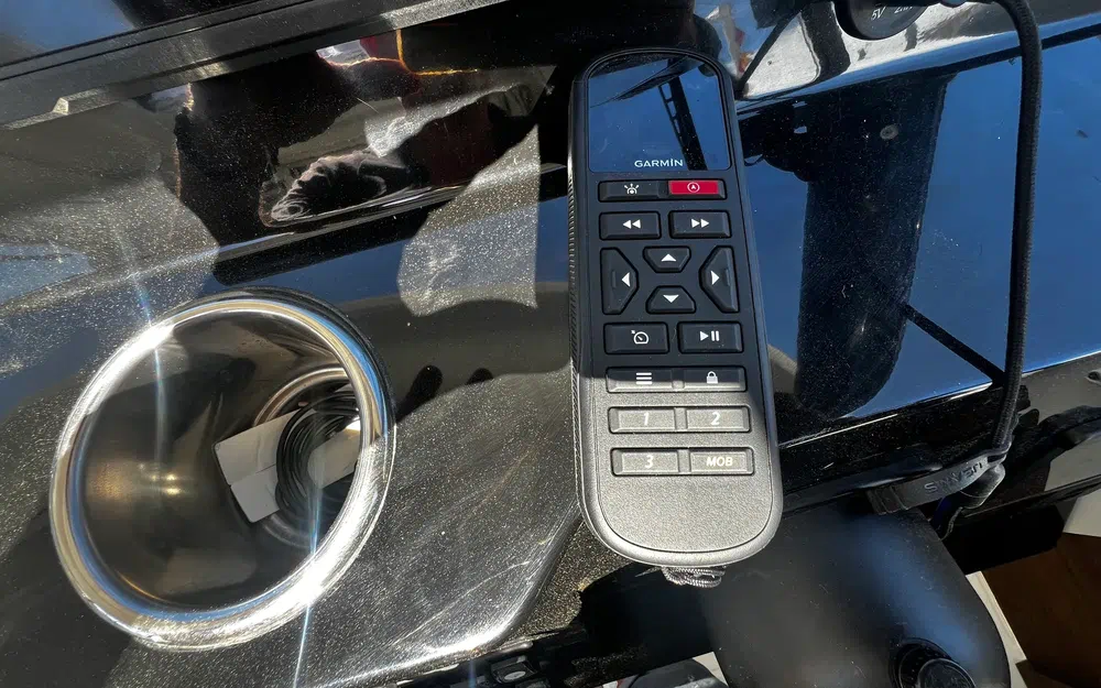 slider 27 Jeanneau Merry Fisher 695