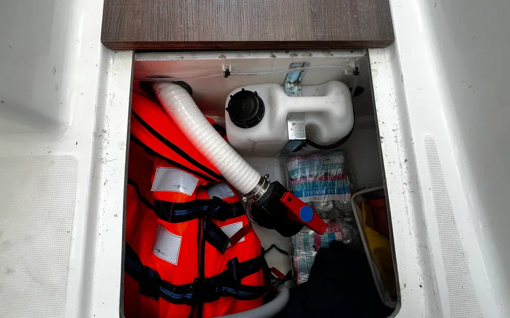 slider 29 Jeanneau Merry Fisher 695