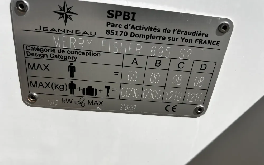 slider 29 Jeanneau Merry Fisher 695 Serie 2