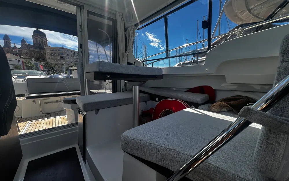 slider 11 Jeanneau Merry Fisher 695