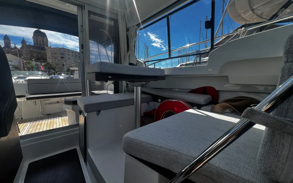slider 5 Jeanneau Merry Fisher 695 Serie 2