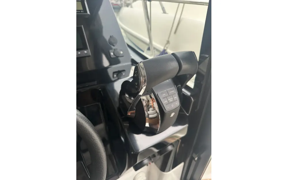 slider 17 Jeanneau Merry Fisher 1095
