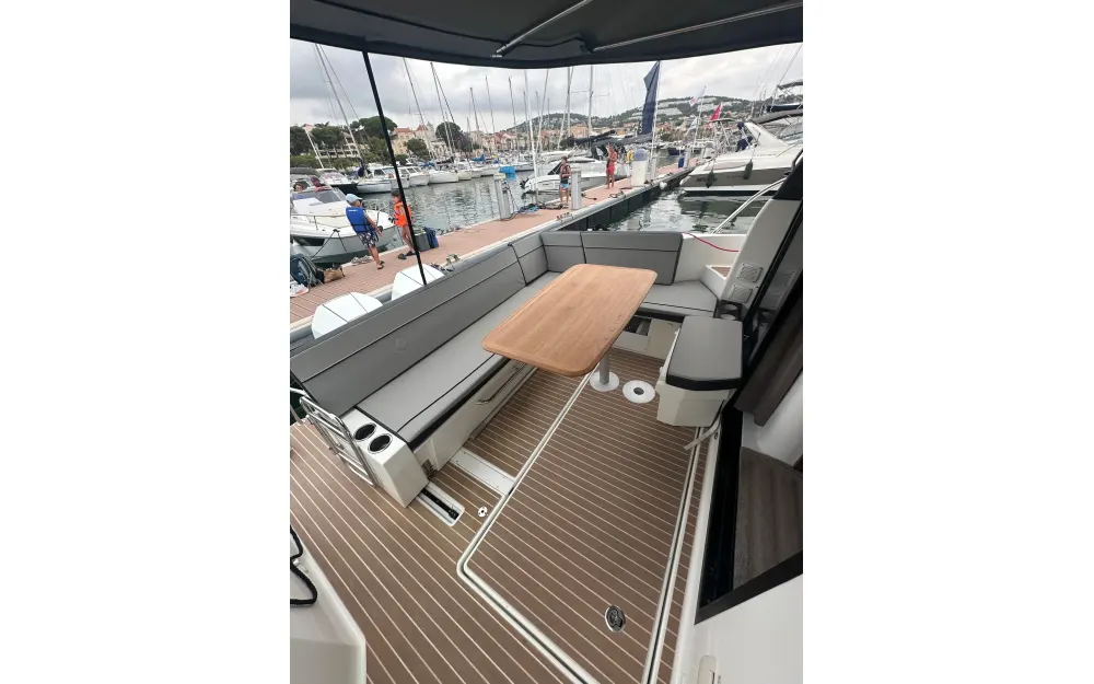 slider 19 Jeanneau Merry Fisher 1095