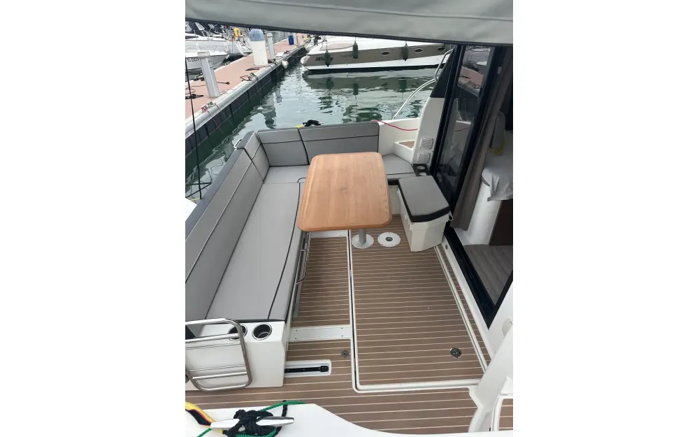 slider 27 Jeanneau Merry Fisher 1095